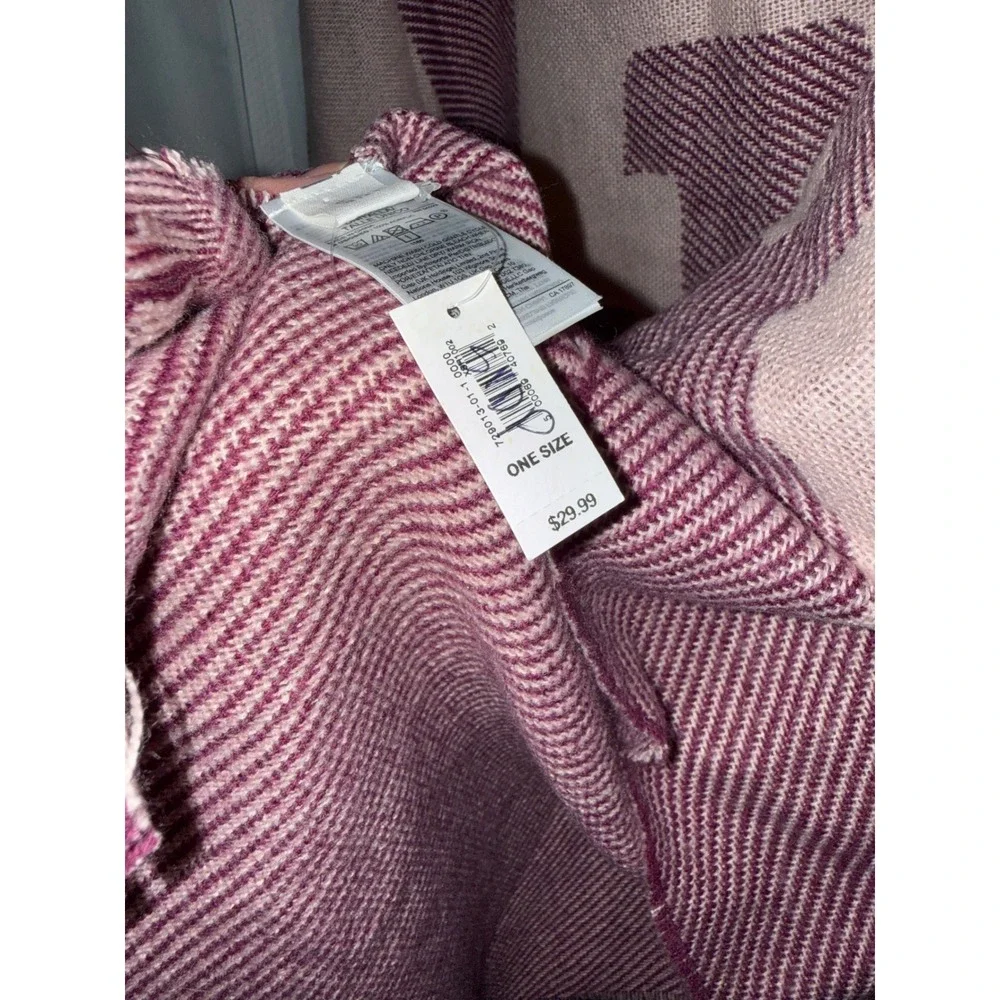 GAP‎ Women One Size Maroon Beige Letter Print Fringe Scarf Wrap Shawl